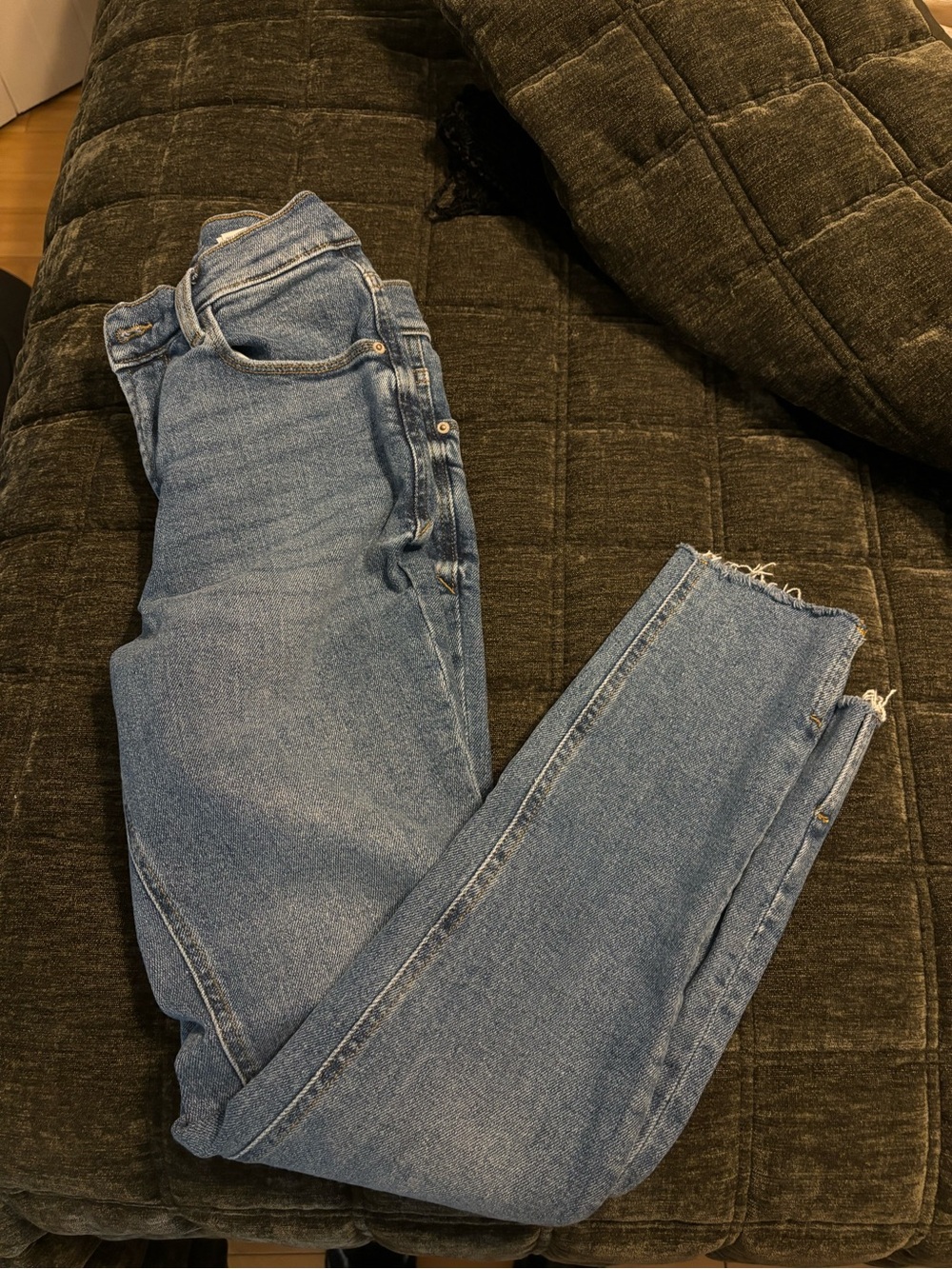 Kensie Light Blue Skinny Jeans with Raw Hem